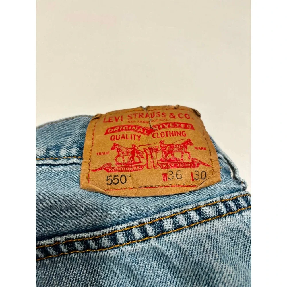 Levis 550 Relaxed Fit Jeans Mens 36x30 Light Wash Blue Denim Vintage Tapered‎